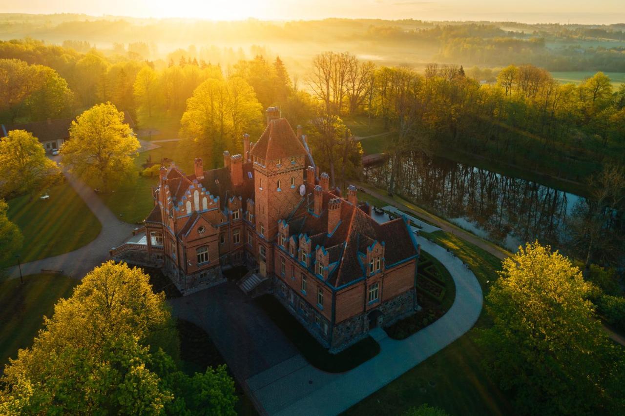 Jaunmoku Palace Complex Hotel Tume Екстер'єр фото